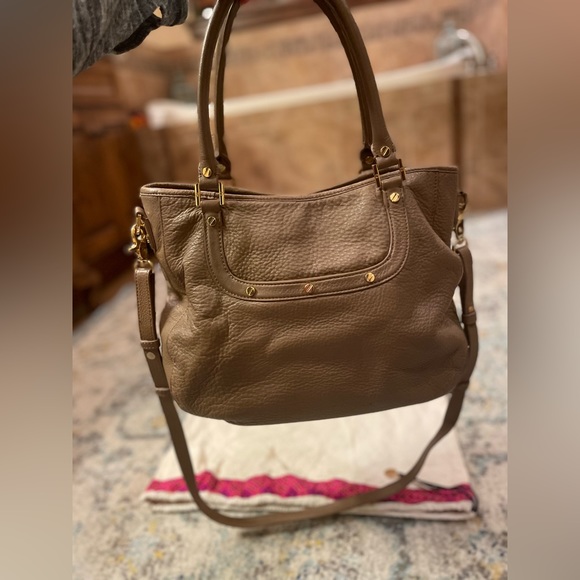 Tory Burch Purse Amanda Hobo Cross Body in Tan/Gold & protective bag - Picture 5 of 11